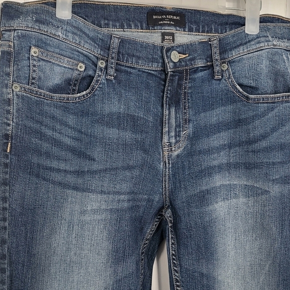 Banana Republic Girlfriend 5 Pocket Ankle Jean - Picture 3 of 11